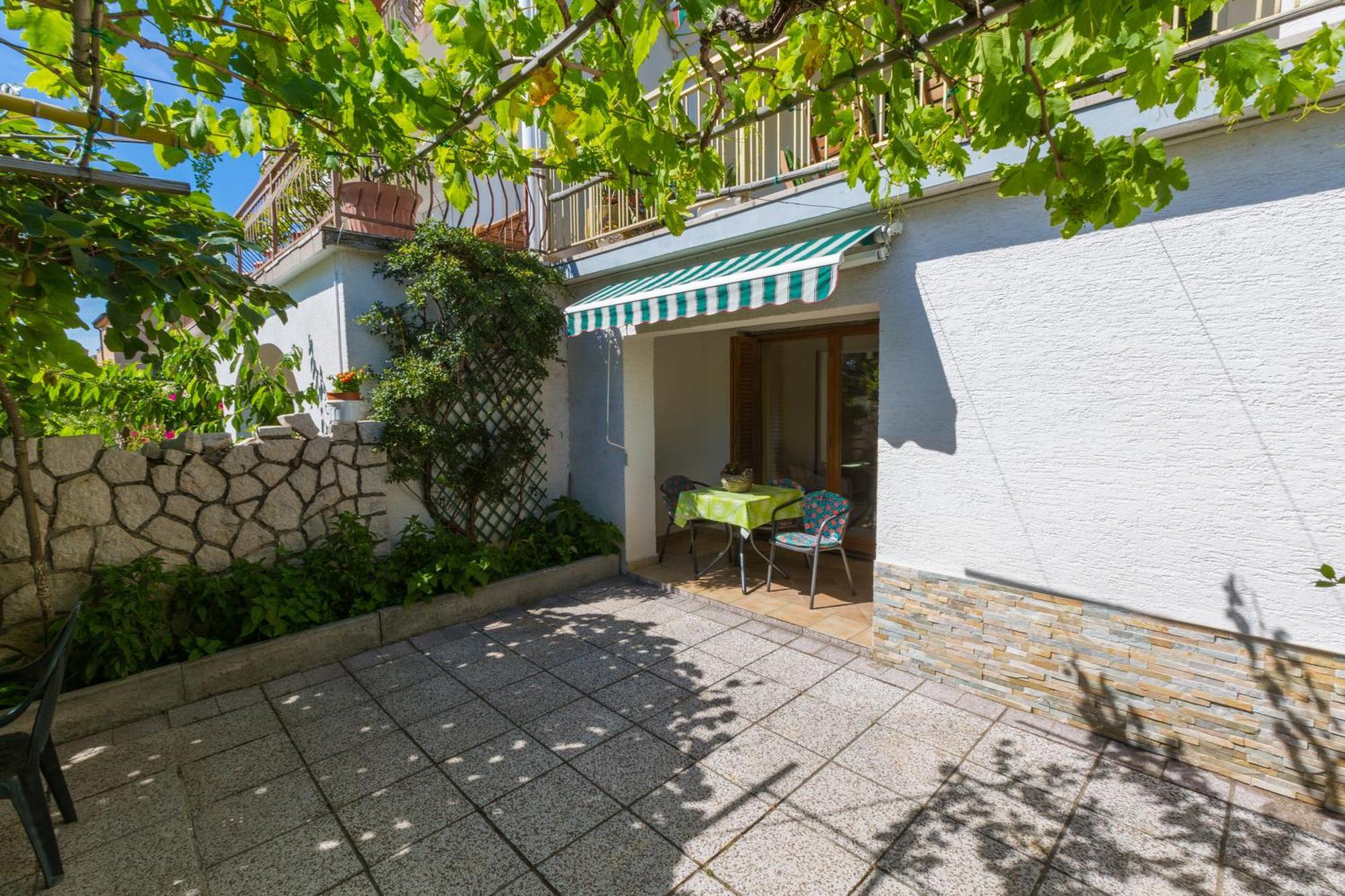 Nella. Apartment Crikvenica Bagian luar foto