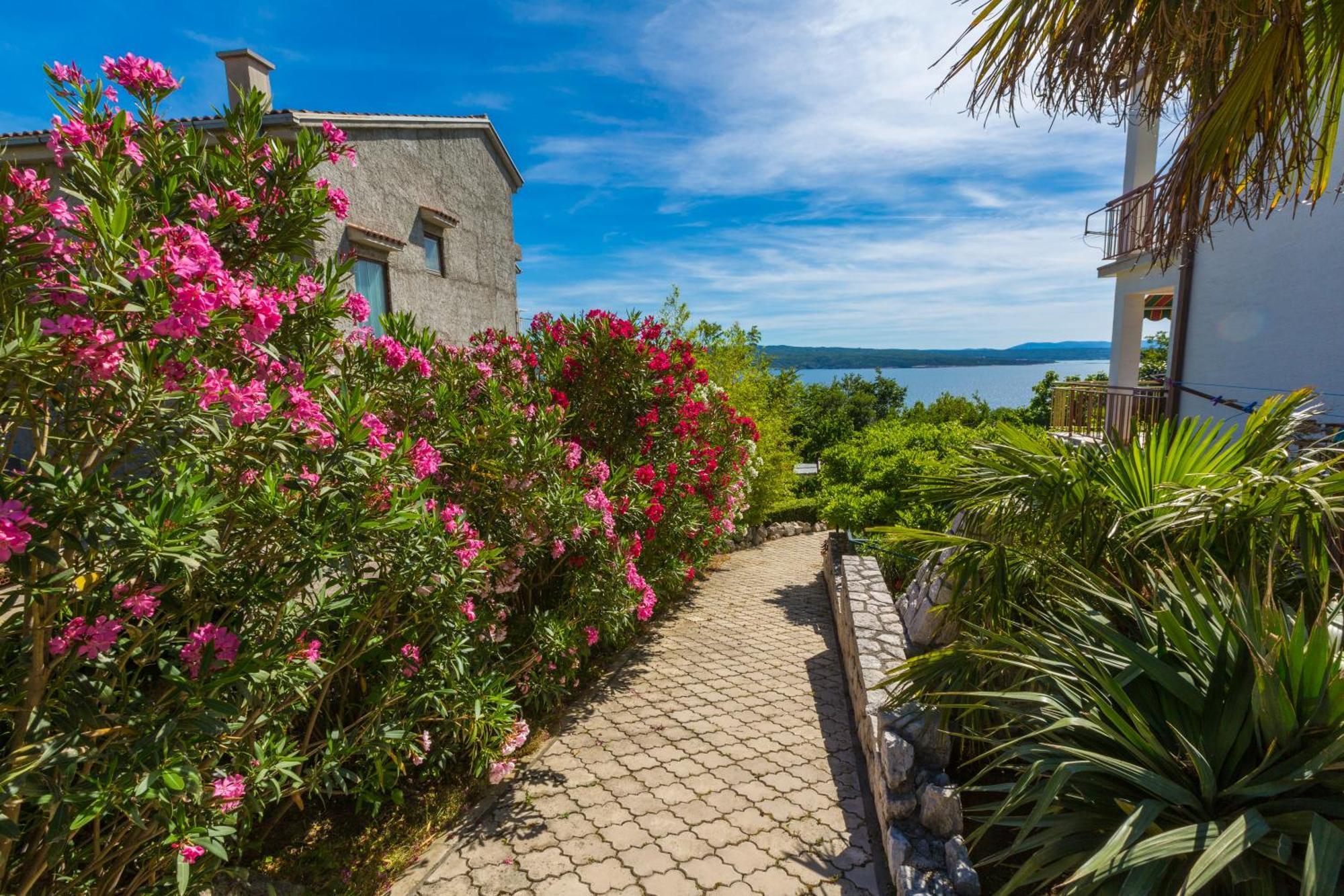 Nella. Apartment Crikvenica Bagian luar foto