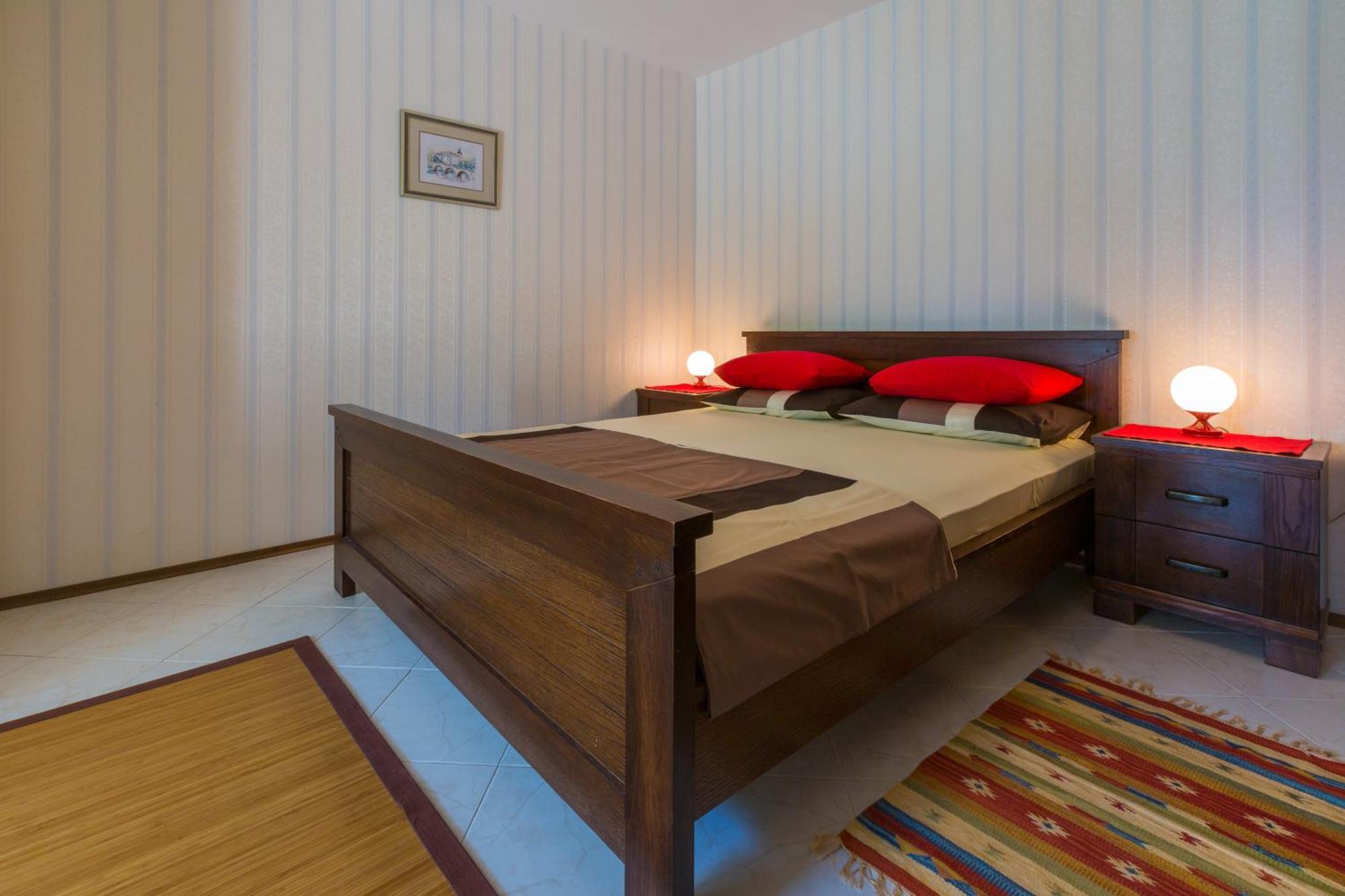 Nella. Apartment Crikvenica Bagian luar foto