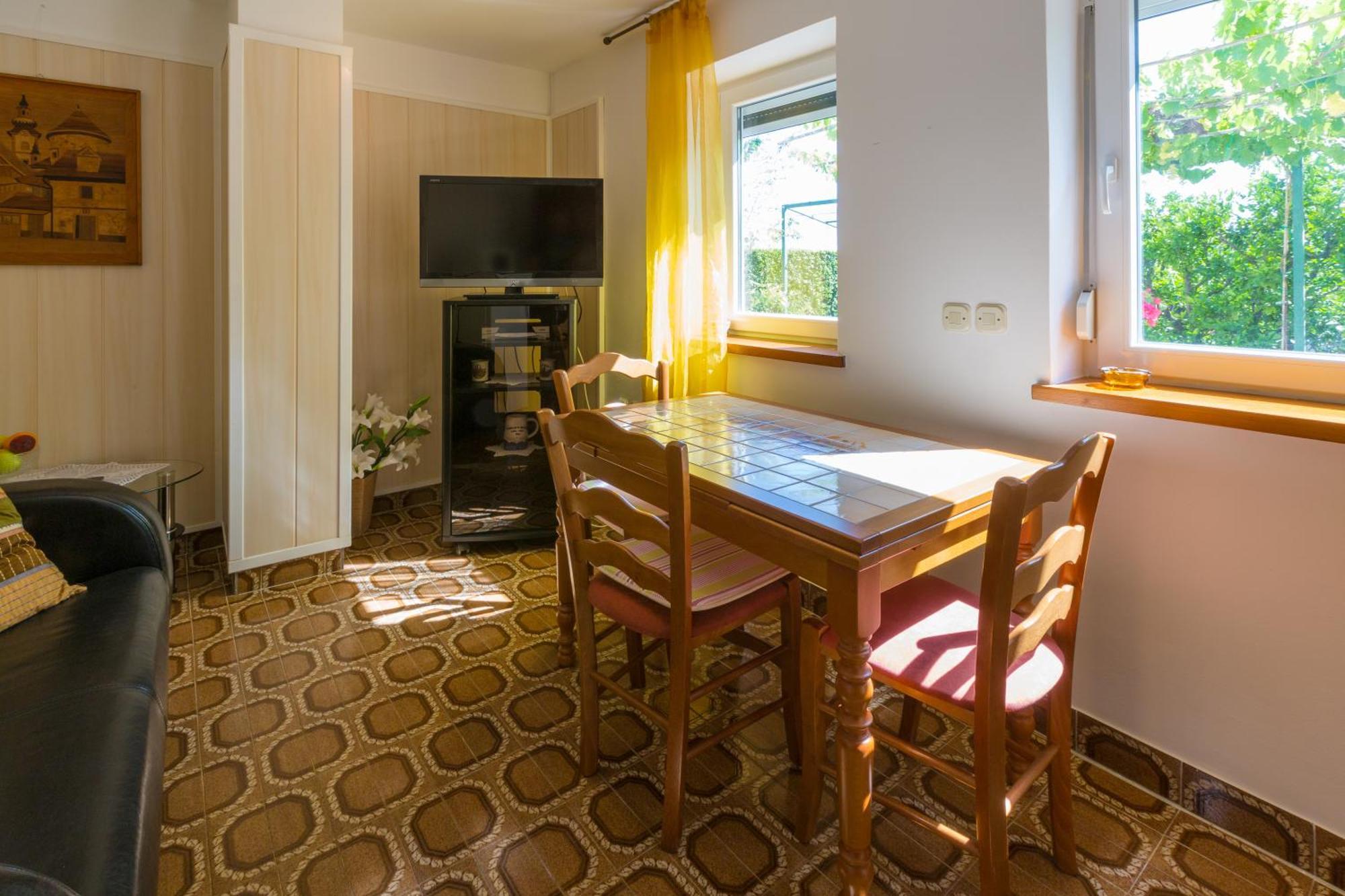Nella. Apartment Crikvenica Bagian luar foto