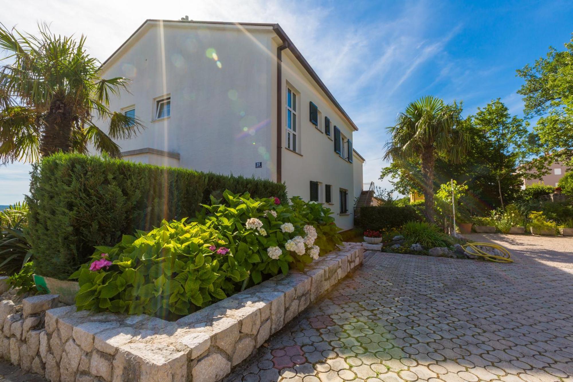 Nella. Apartment Crikvenica Bagian luar foto