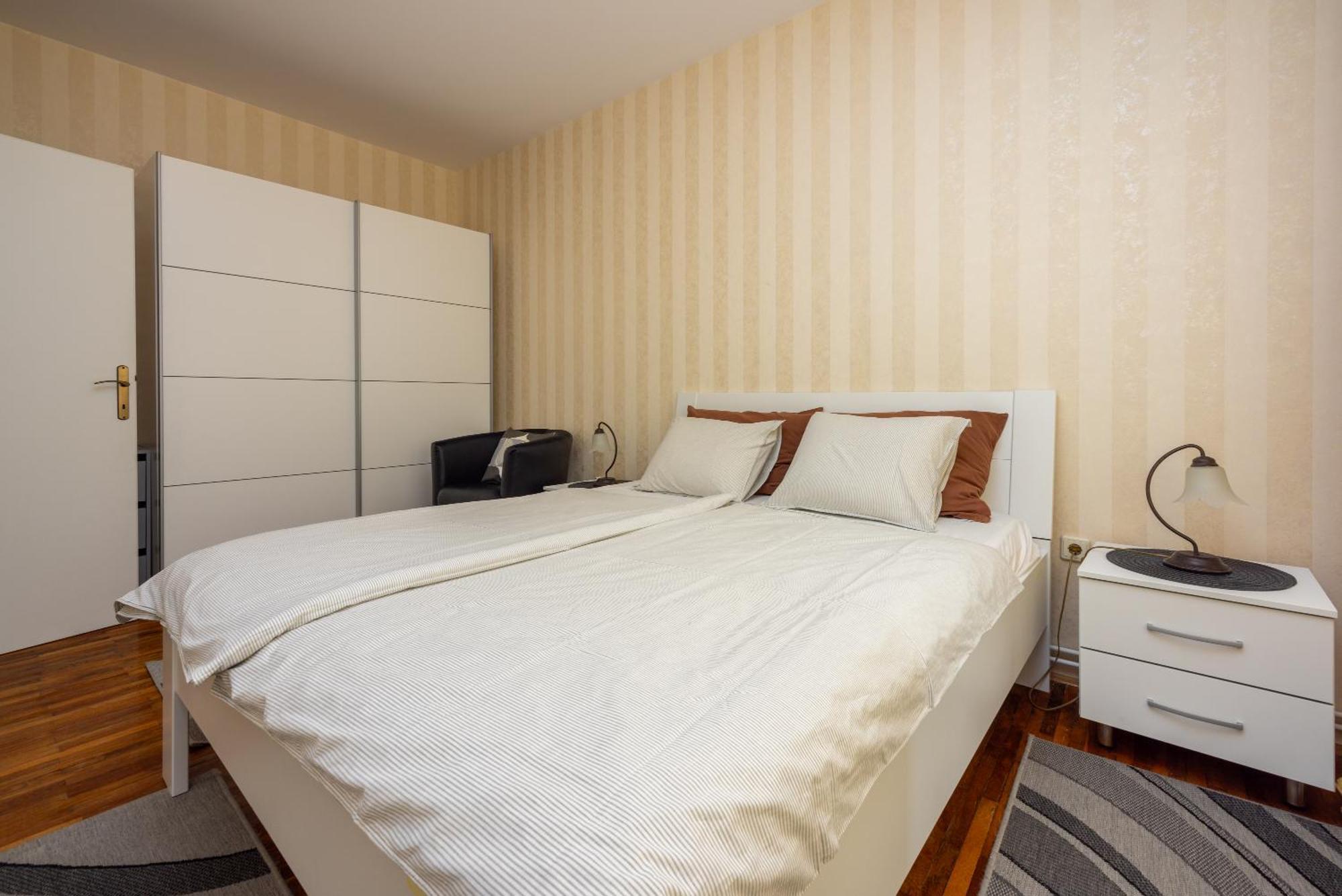Nella. Apartment Crikvenica Bagian luar foto